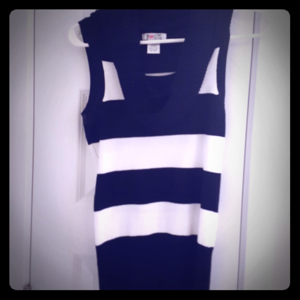 Black and white stripe sweater tank